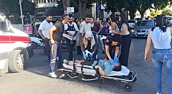 Antalya’da motosiklet ile otomobil çarpıştı: 2 yaralı