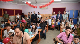 Aydın’da okula ilk adım atan minikler yalnız kalmadı