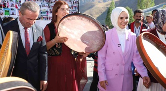 Bakan Göktaş: 'Güçlü aileler, güçlü gelecek demek'