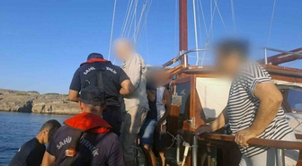 Bodrum ve Marmaris’te ticari yatlarda rahatsızlanan iki kişinin tıbbi tahliyesi yapıldı