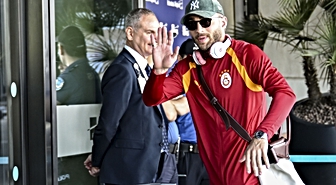 Galatasaray, Sporting Lizbon maçı için Portekiz'e hareket etti