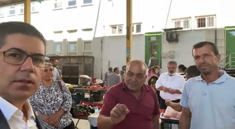 Ispartalı pazarcı YENİ Partili Halıcı’ya dert yandı: “Domates 20 lira ama satamıyoruz'