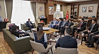 Kütahya Valisi Işın, ilçe kaymakamlarıyla bir araya geldi