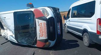 Mardin’de öğrenci servisi devrildi: 13 öğrenci yaralandı