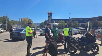 Menteşe’de motosiklet ve otomobil çarpıştı: 1 yaralı