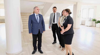 Rektör Prof. Dr. Altun, Mimarlık Fakültesi’ndeki tamamlanan tadilat çalışmalarını yerinde inceledi