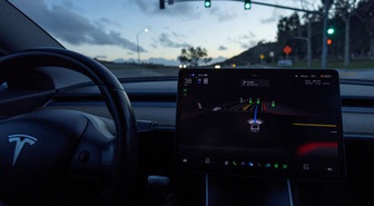 Slovenya, Tesla'nın FSD Sürücü Destek Sistemini Onayladı