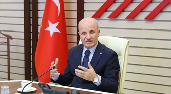 YÖK Başkanı Özvar, dünya birincisi Harran Üniversitesi Vox Humanis Korosu'nu kabul etti: