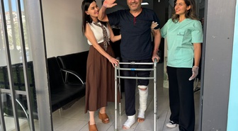 Akıma kapılan işçinin ampütasyon önerilen bacakları, mikrocerrahi yöntemiyle kurtarıldı