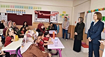 Altıntaş’ta Uyum Haftası heyecanı: Minik öğrenciler okula ilk adımı attı