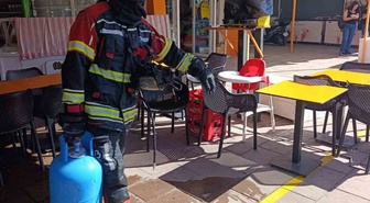 Burhaniye’de işyeri yangını paniğe neden oldu