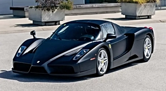 Dünyanın Tek Mat Siyah Ferrari Enzo’su Satışa Çıktı