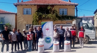 Hisarcık Karbasan köyünde organik adaçayı üreticilerine gübre desteği