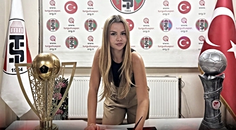 Turgutluspor'dan tarihi ilk: Takım 22 yaşındaki Zeynep Mestan'a emanet
