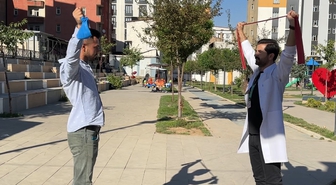 Yüksekova’da parklar sağlık sahnesine dönüştü
