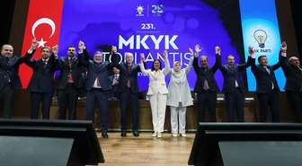 AK Parti'ye geçen Foça Belediye Başkanı Saniye Bora Fıçı'dan ilk açıklama: Tek önceliğim Foça