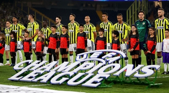 Ayakta alkışlandı! Fenerbahçe taraftarı yıldız isim için ''O olmasaydı halimiz haraptı'' diyor