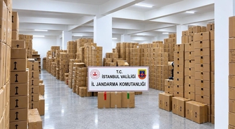 Bağcılar’da ele geçirilen 200 milyon lira değerindeki sahte parfümler Jandarma’da sergilendi