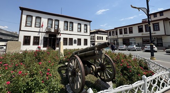 Batı Cephesi Karargahı Müzesi ziyaretçilerini tarihte yolculuğa çıkarıyor