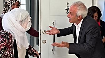 Demirtaş'ın annesinden Mızraklı'ya duygusal ziyaret: Sen niye tek geldin?