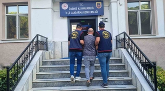 İzmir’de 8 yıl hapisle aranan şahıs JASAT’tan kaçamadı