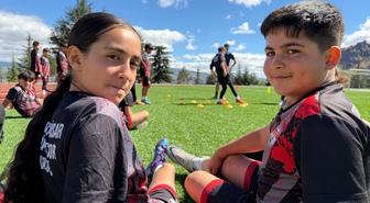 Kardeşinin desteğiyle futbola başlayan Elif Ada, Giresun Sanayispor'a seçildi