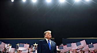 Trump'tan ara seçim vaadi: 'Kazanırsak her yetişkin vatandaşa 5 bin dolar'