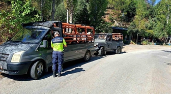Alanya’da safari araçlarına yönelik denetimlerde 3 araca 32 bin TL ceza