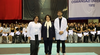 ESOGÜ'de hekim adayları beyaz önlük giydi
