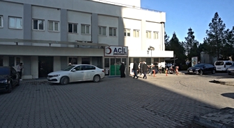 Gölete giren 2 kardeş boğulma tehlikesi geçirdi