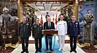 Milli Savunma Bakanı Güler, Kara Kuvvetleri Komutanlığını ziyaret etti
