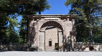 Osmanlı'nın temellerini atan Ertuğrul Gazi anılıyor