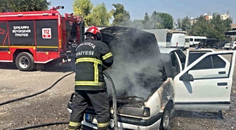 Şanlıurfa’da otomobil alevlere teslim oldu