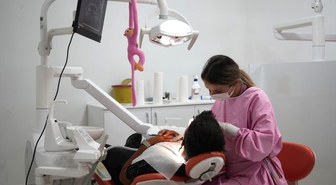 Uzmanından çocuklara günde en az iki kez diş fırçalama önerisi