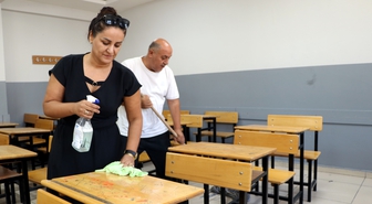 Van’da öğretmenler, okulları yeni eğitim dönemine hazırlıyor