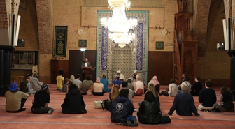 Amsterdam Fatih Camisi'ni, 'Açık Anıtlar Günü' etkinliğinin ilk gününde 700'den fazla kişi ziyaret etti