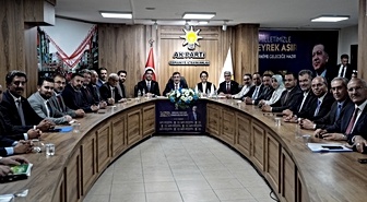 Cumhurbaşkanı Yardımcısı Yılmaz, AK Parti Osmaniye İl Başkanlığı'nda konuştu: