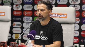 İlhan Palut: 'Oyuncular sonuna kadar mücadele etti ve karakter koydu'