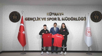 Kütahyalı iki sporcu Avrupa Kuraş Şampiyonası’nda Türkiye için mücadele edecek