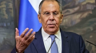 Lavrov: 'Zelenskiy sürekli seyahat ediyor, hiçbir zaman ülkesinde bulunmuyor'