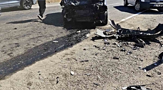 Siirt’te hafif ticari araç ile kamyonet çarpıştı: 4 yaralı