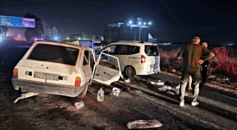 Tarsus’ta otomobil karşı şeride geçti: 1 çocuk öldü, 6 yaralı