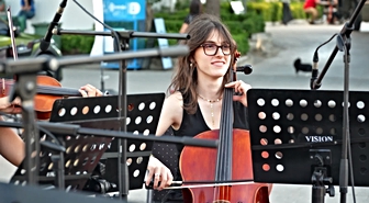 Teoman’dan 95. İzmir Enternasyonal Fuarı’nda müzik şöleni