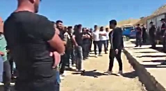 Yozgat'ta Yıldızlar SSS Holding'e bağlı Rasih ve İhsan işletmelerinde çalışan işçiler çalışmayı durdurdu