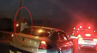 Trafikte 'başkomiserim' deyip ehliyet istedi! Yakalanınca market çalışanı olduğu ortaya çıktı