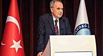 BUÜ Tıp Fakültesinde yeni eğitim-öğretim yılı ilk ders töreniyle başladı