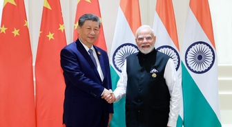 Çin Cumhurbaşkanı Xi ve Hindistan Başbakanı Modi, Yeni Delhi'de görüştü