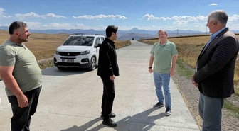 Kars’ta köy yollarına beton konforu: Şehitemin ve Gecikmez grup yolunda çalışmalar sürüyor