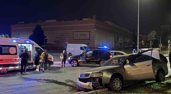 Kayseri’de ticari taksi otomobil ile çarpıştı: 1 yaralı