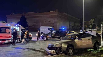 Kayseri’de ticari taksi otomobil ile çarpıştı: 1 yaralı